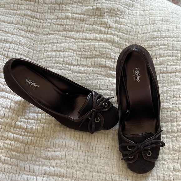 🌹Mossimo Suede Leather Chocolate Brown Heels NWOT - Picture 2 of 7